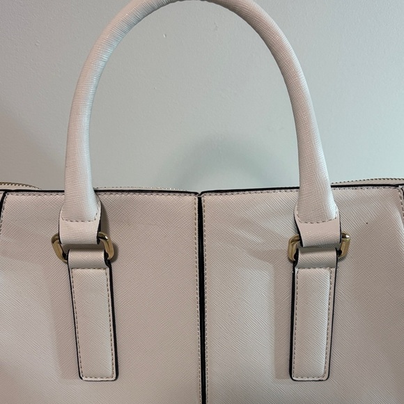 Vintage Classic Aldo white Women's Handbag with removable Crossbody strap - Picture 9 of 12